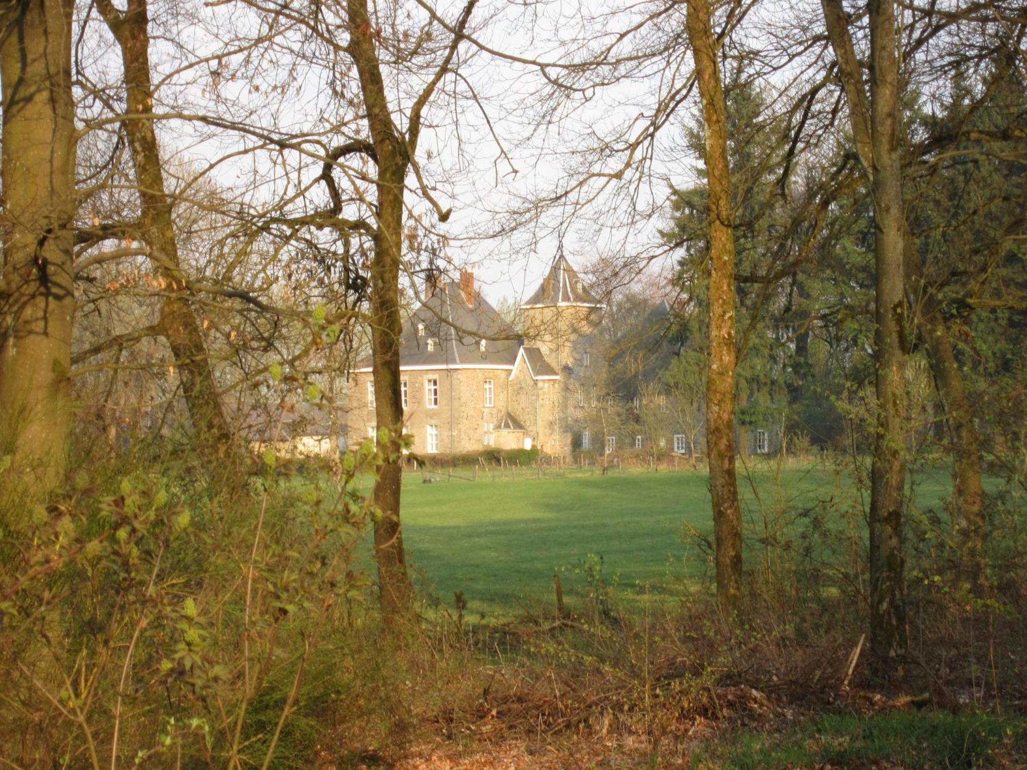 Delightful Castle In Bastogne With Bubble Bath Villa ภายนอก รูปภาพ